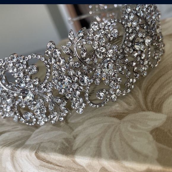 Bridal Headpiece main image 4